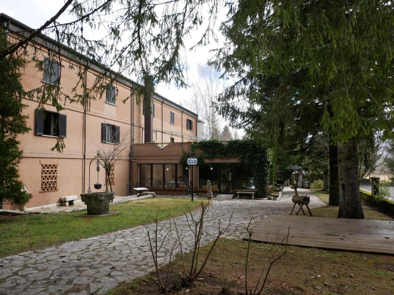 Lh Albergo Il Picchio Pescasseroli Luaran gambar