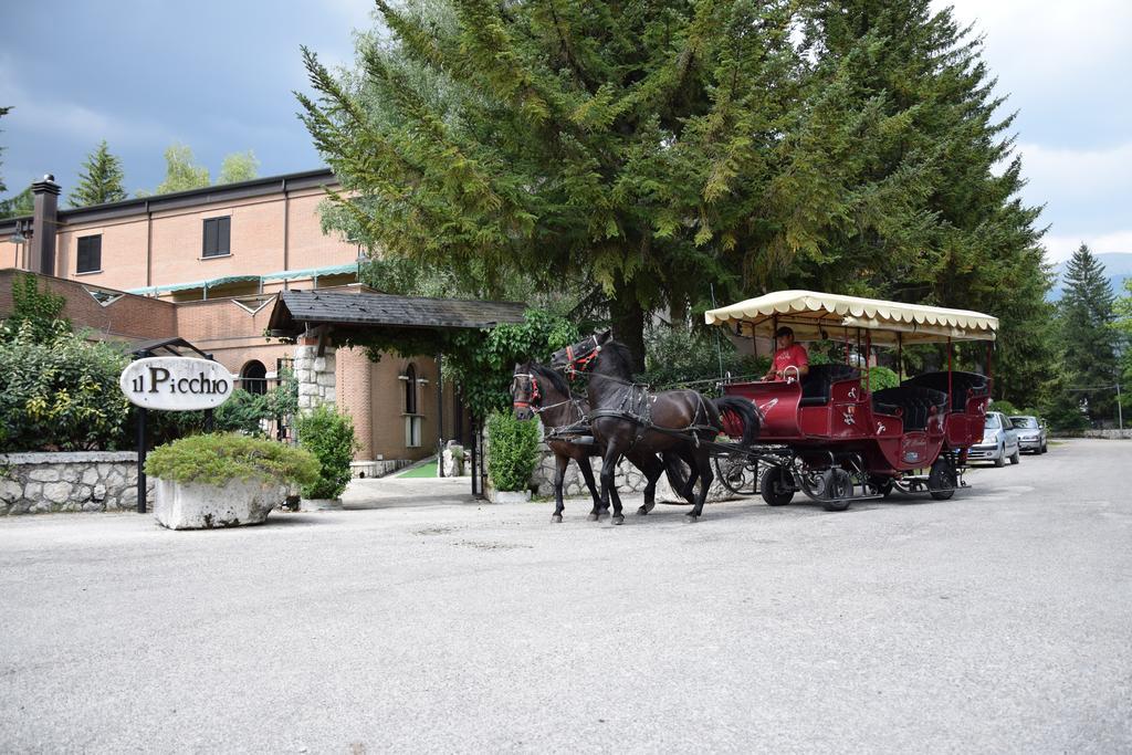 Lh Albergo Il Picchio Pescasseroli Luaran gambar