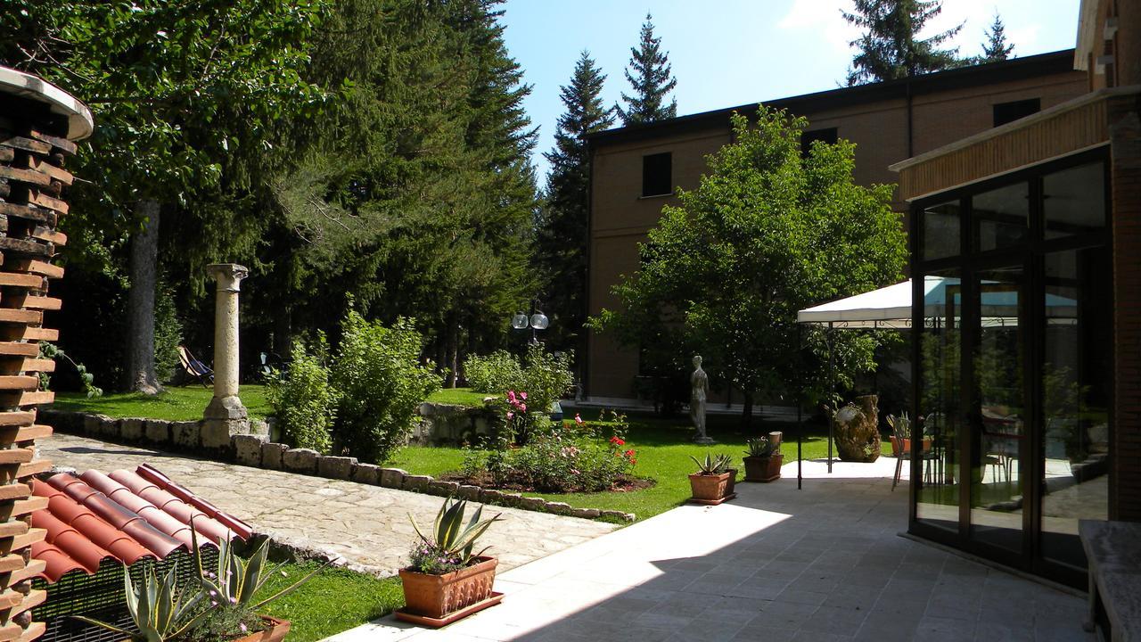Lh Albergo Il Picchio Pescasseroli Luaran gambar