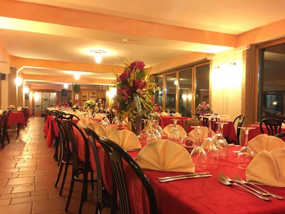 Lh Albergo Il Picchio Pescasseroli Luaran gambar